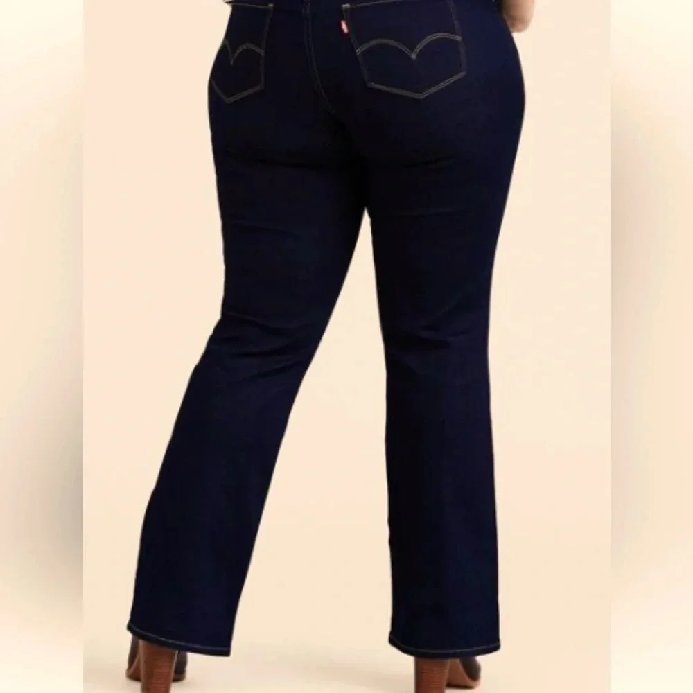 Levi’s San Francisco Women Bold Curve Boot Cut Jeans - Picture 2 of 16